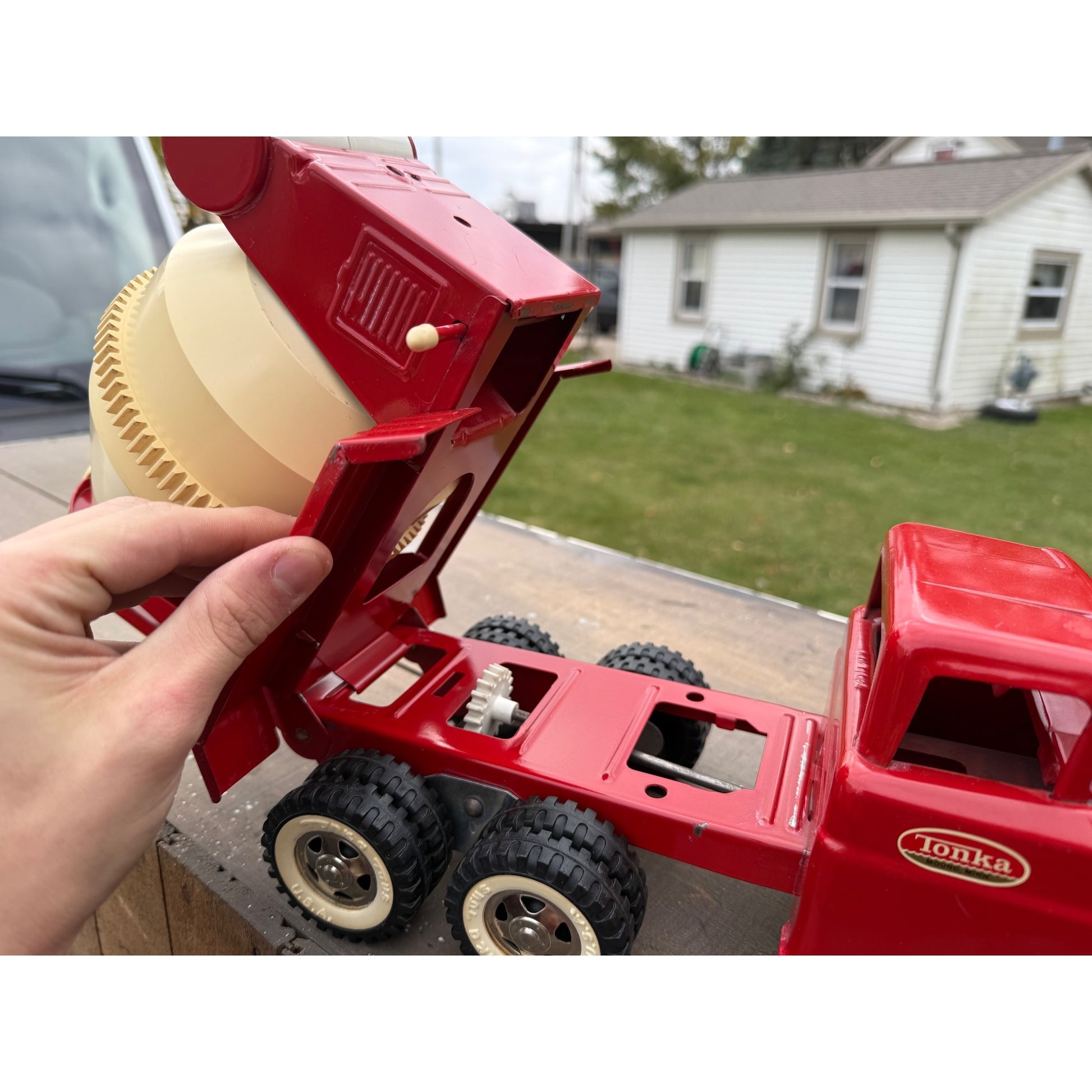 Vintage Tonka Cement Mixer Truck Red No. 620 Pressed Steel Toy
