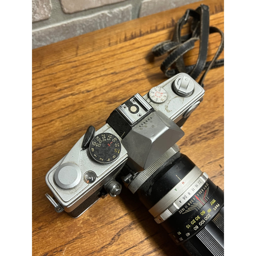 Vintage Petri FT II SLR 35mm Film Camera w/ GE Exposure Meter