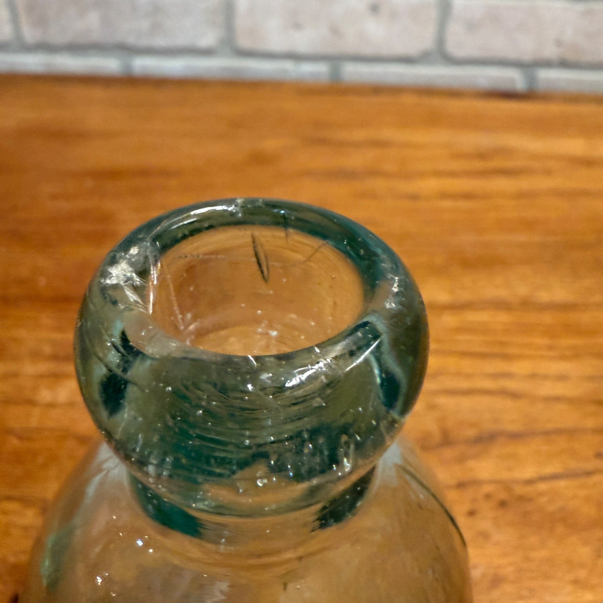 RARE Antique H&M Lochen -- West Bend, Wis -- Hutchinson Soda Blob Bottle WI