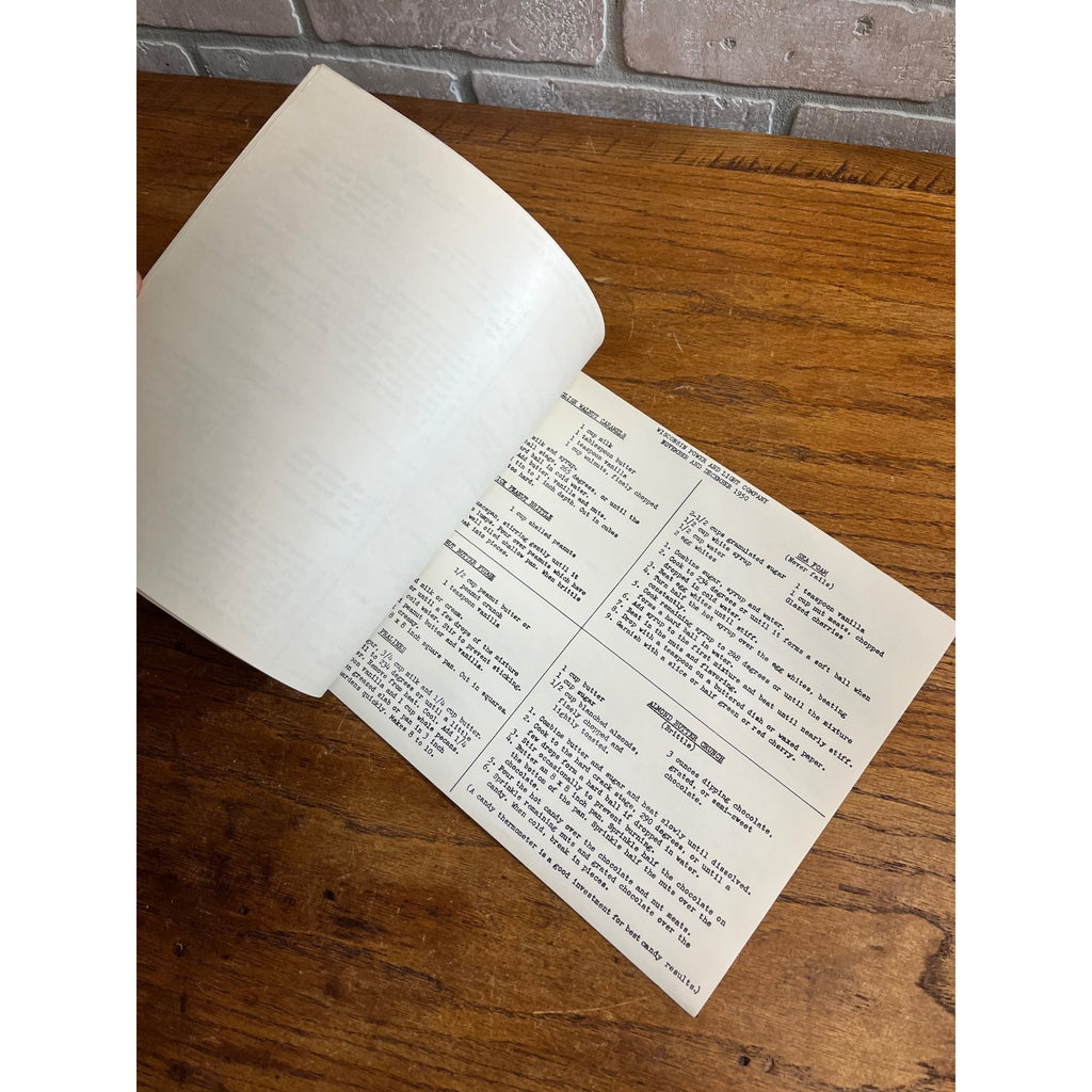 Vintage 1950 Wisconsin Power & Light Co. Christmas Cookies Candies Recipe Book