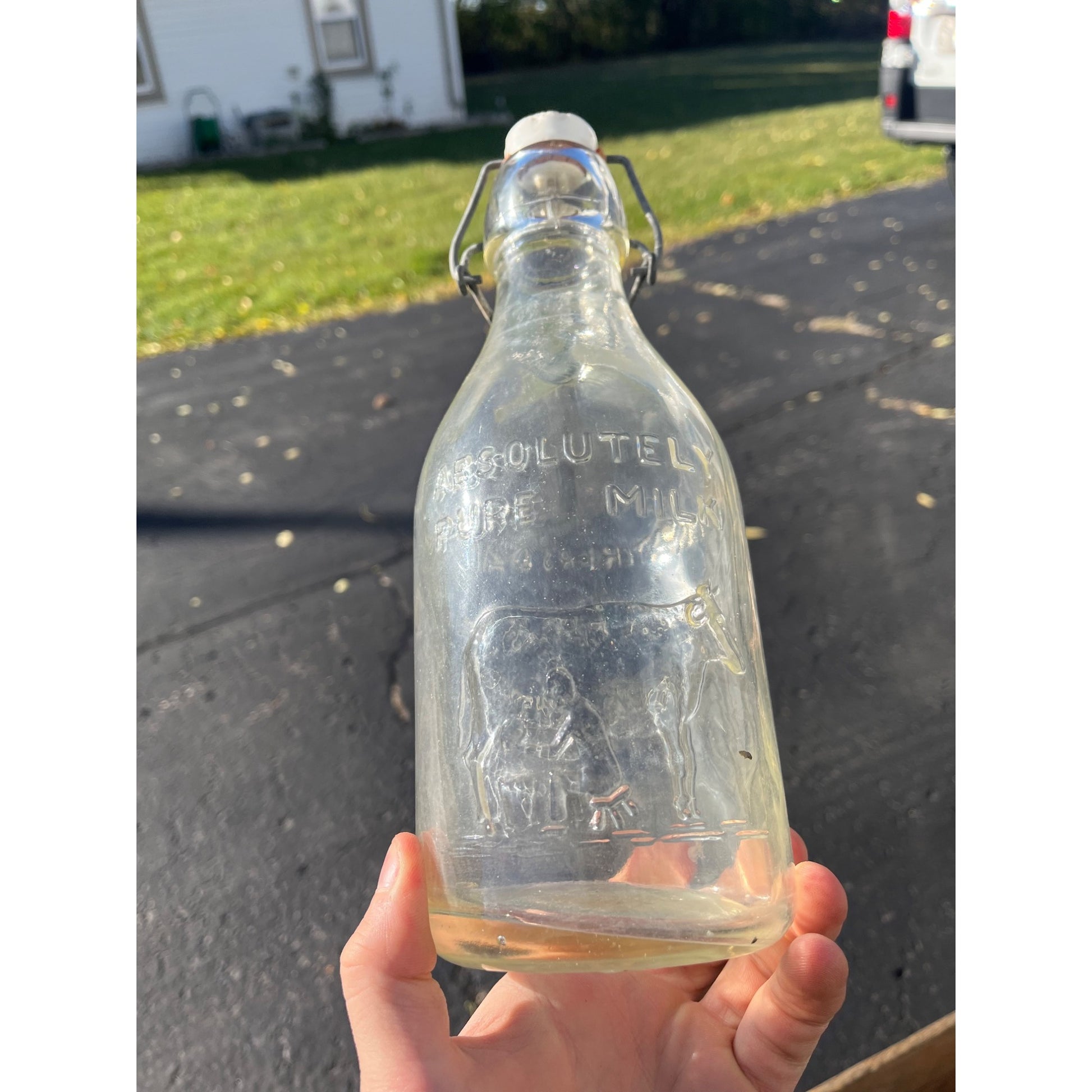 Vintage 1965 Thatchers Dairy Quart Milk Bottle Ceramic Lid Crownford China