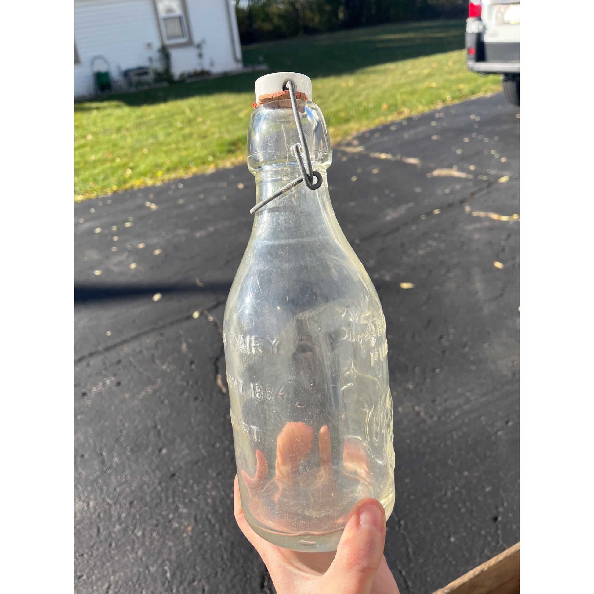 Vintage 1965 Thatchers Dairy Quart Milk Bottle Ceramic Lid Crownford China