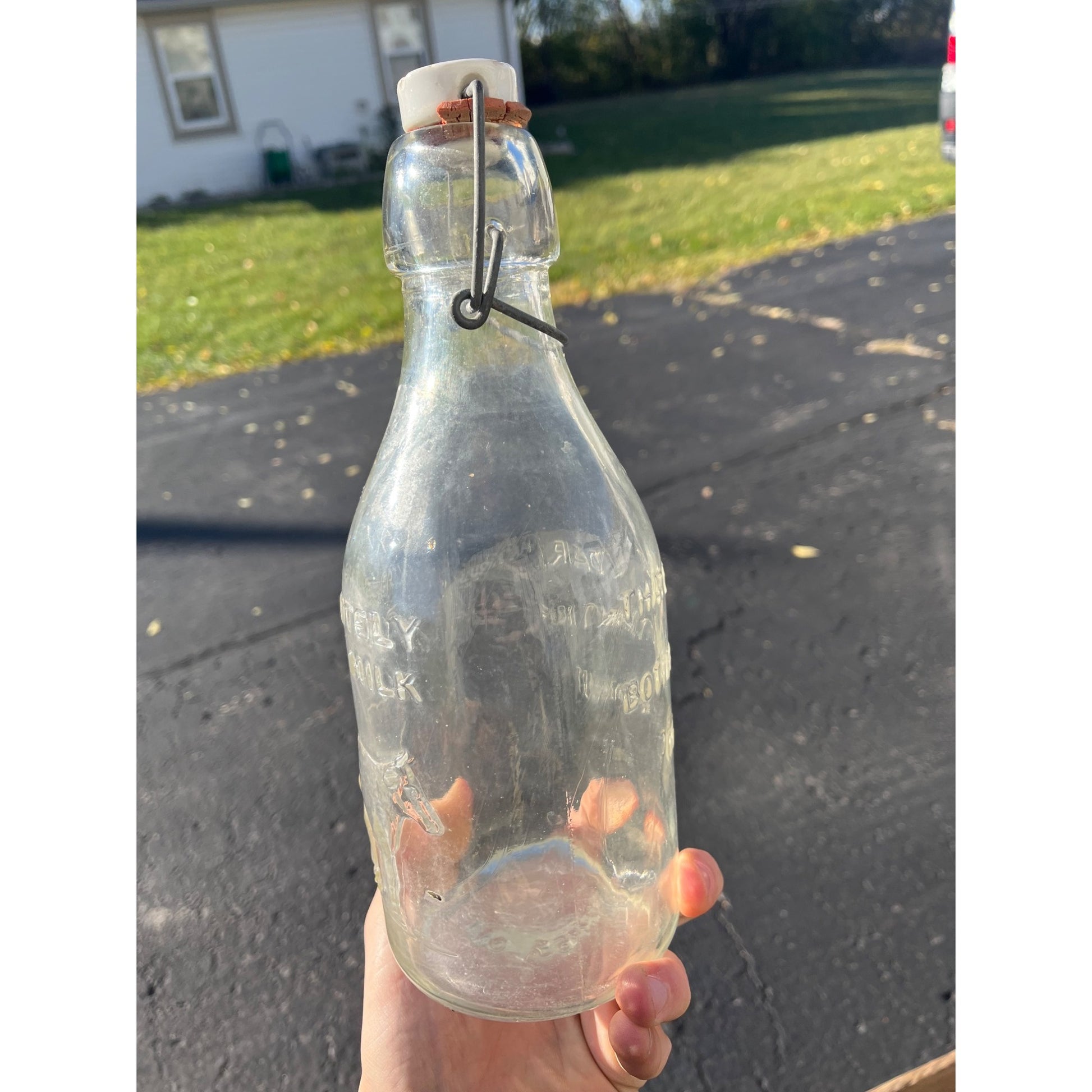 Vintage 1965 Thatchers Dairy Quart Milk Bottle Ceramic Lid Crownford China