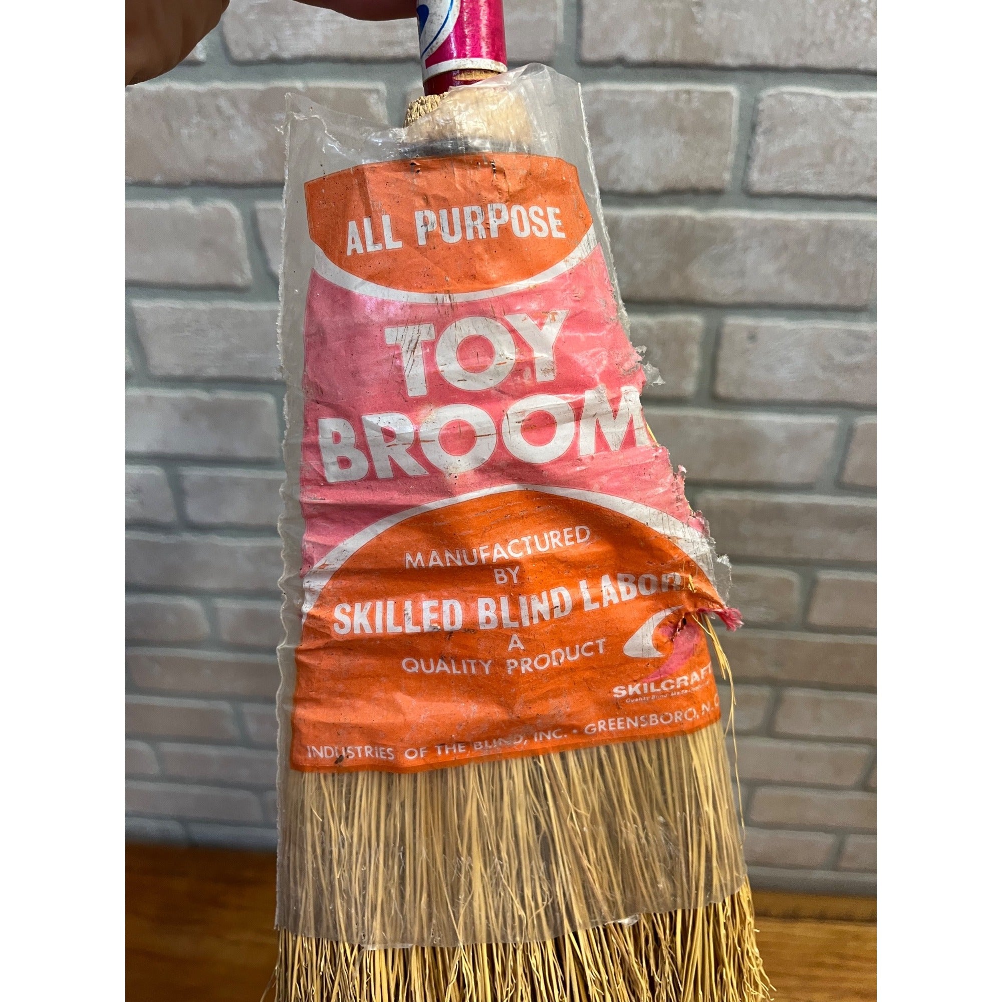 Vintage Skilcraft Child's Broom Straw Industries for Blind Greensboro NC NOS