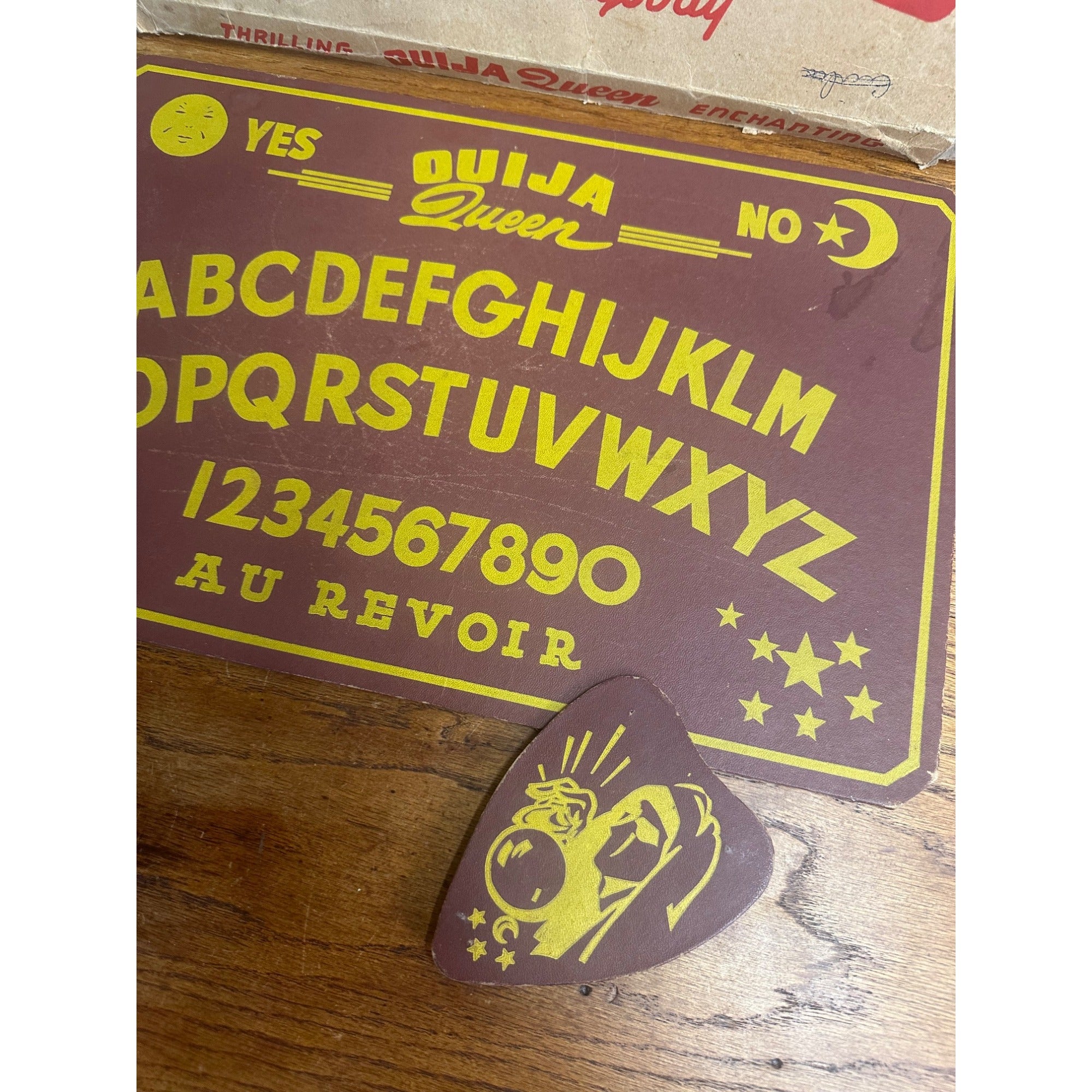 Vintage 1940s Queen Ouija Board + Box & Planchette Occult Witchcraft Spirits