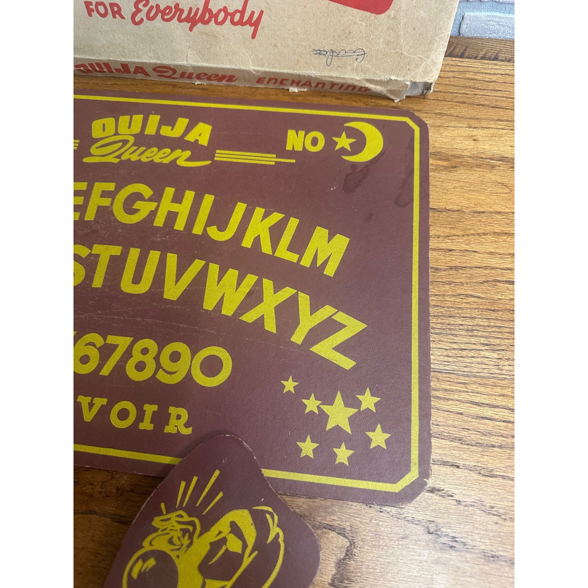 Vintage 1940s Queen Ouija Board + Box & Planchette Occult Witchcraft Spirits