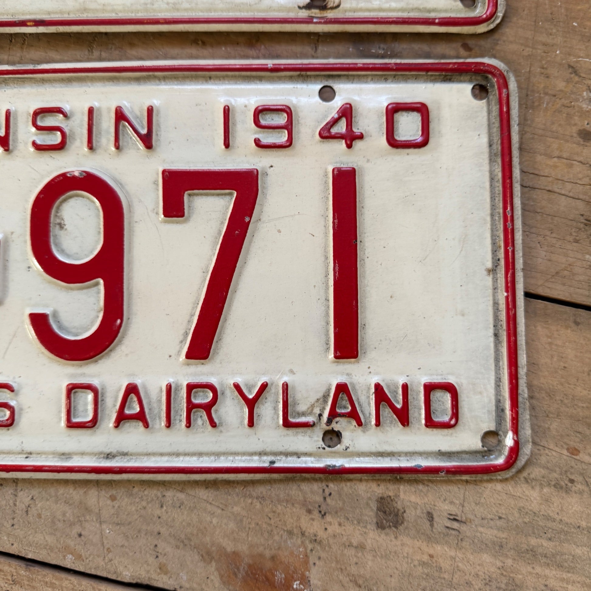 1940 Wisconsin License Plate Pair Americas Dairyland 40 Tag