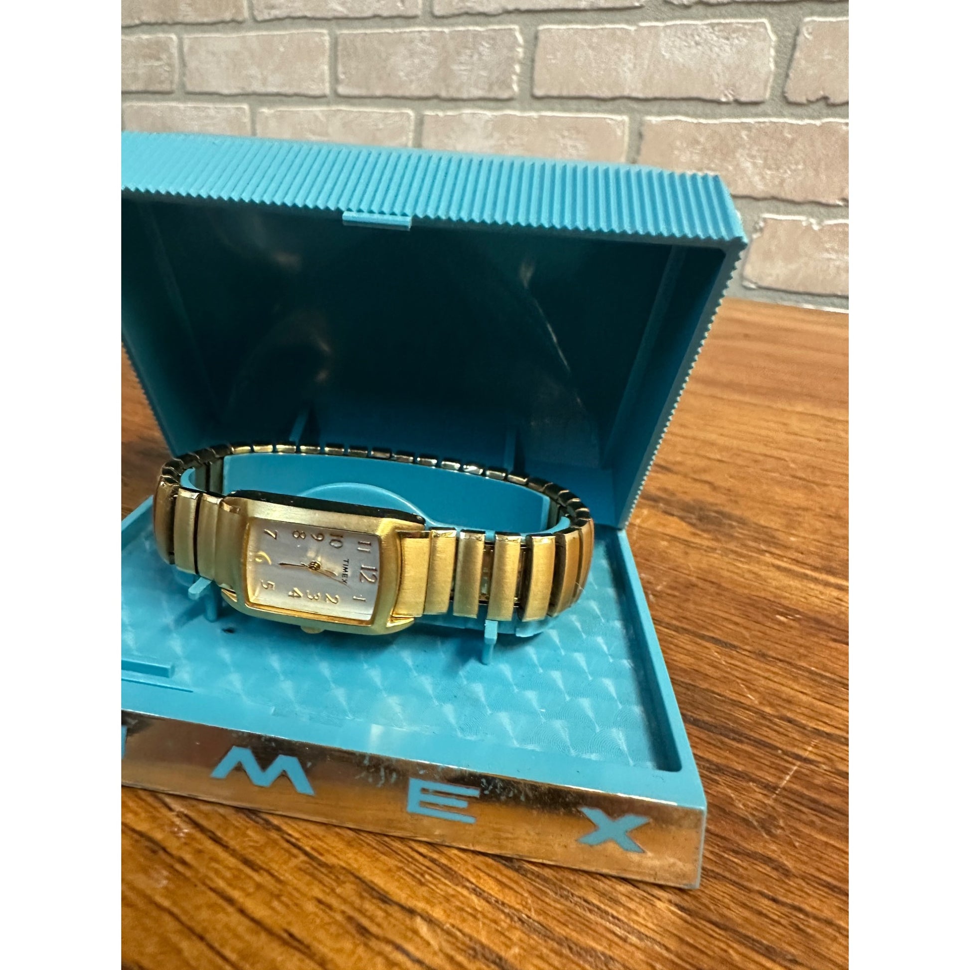 Vintage Timex Women's Gold Tone Wrist Watch SR521SW w/ Blue Case