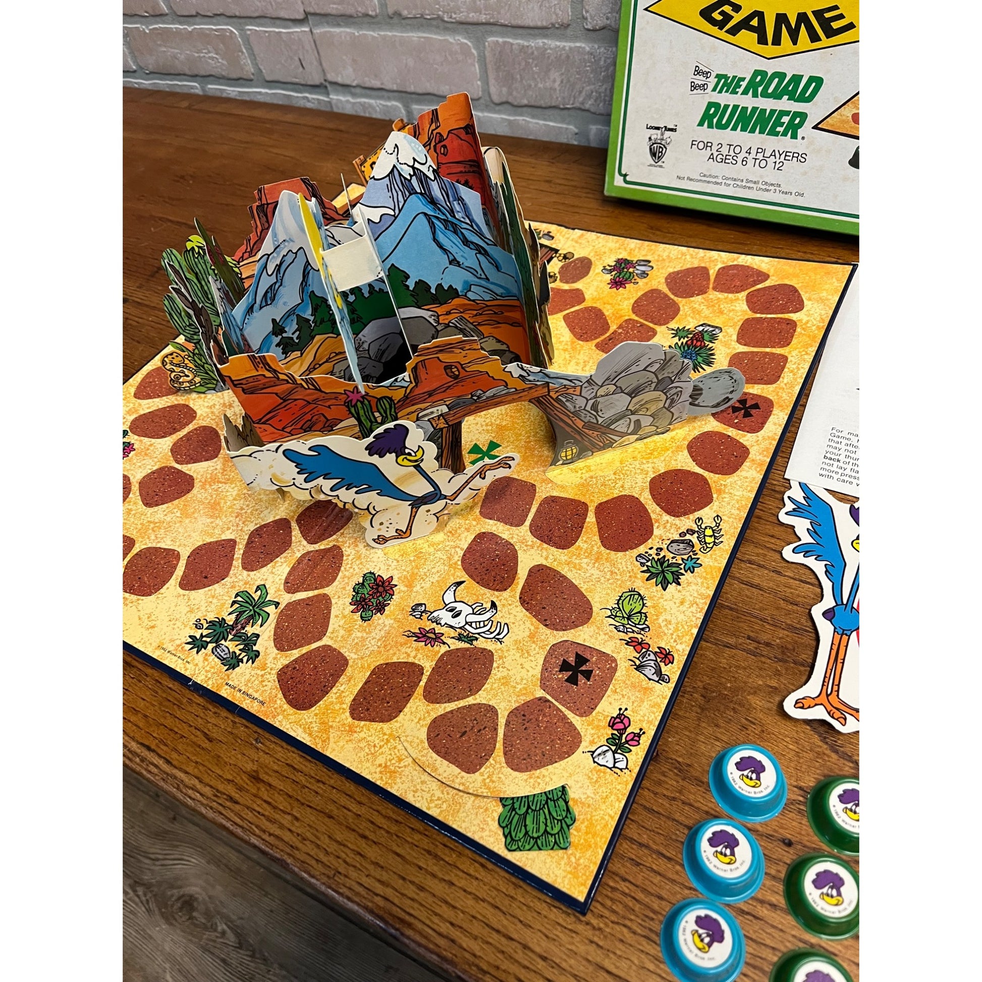 Vintage 1982 Road Runner Pop Up Board Game Warner Bros Looney Tunes Complete