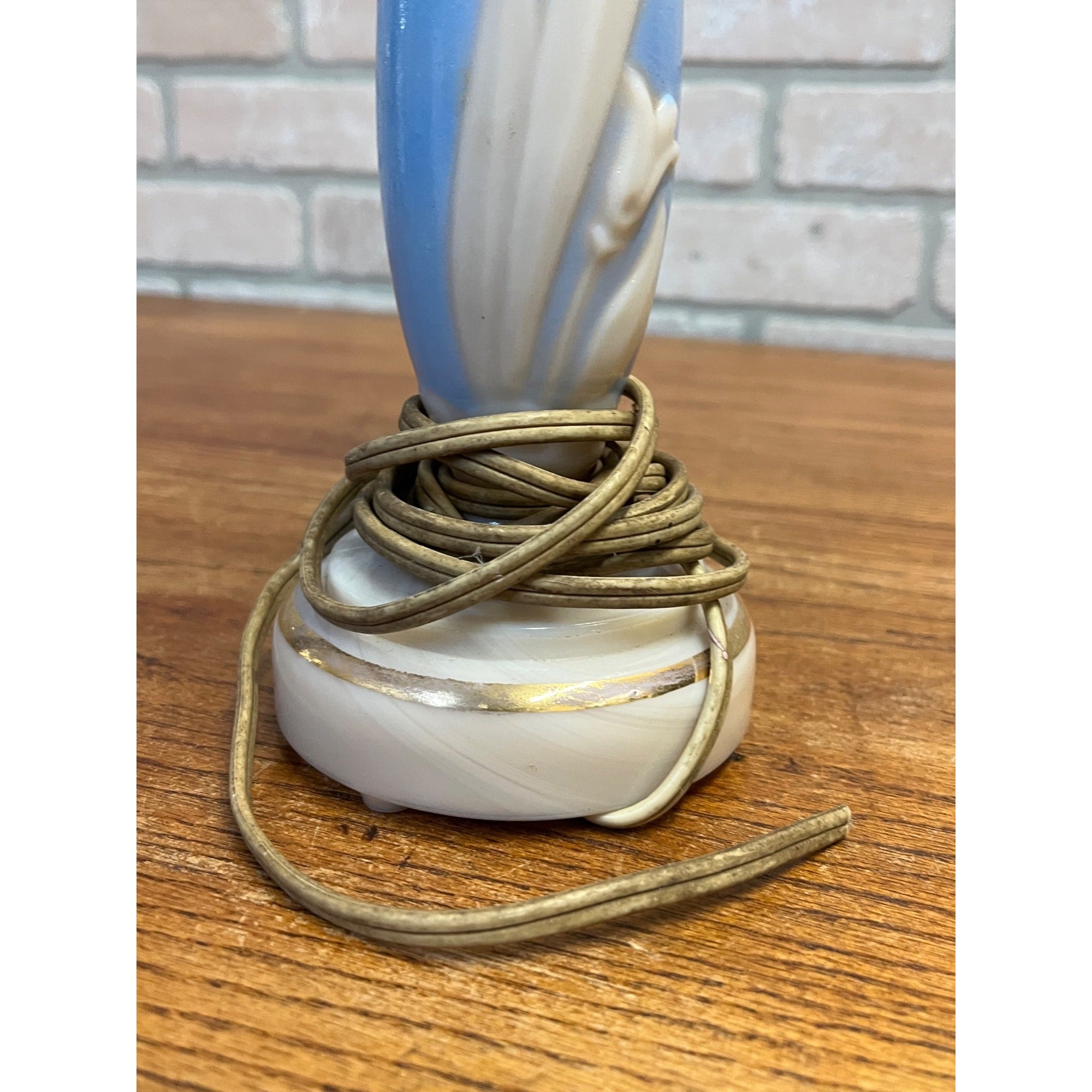 Vintage Aladdin Table Lamp Alacite Floral and Blue Milk Glass Dresser Lamp As-Is