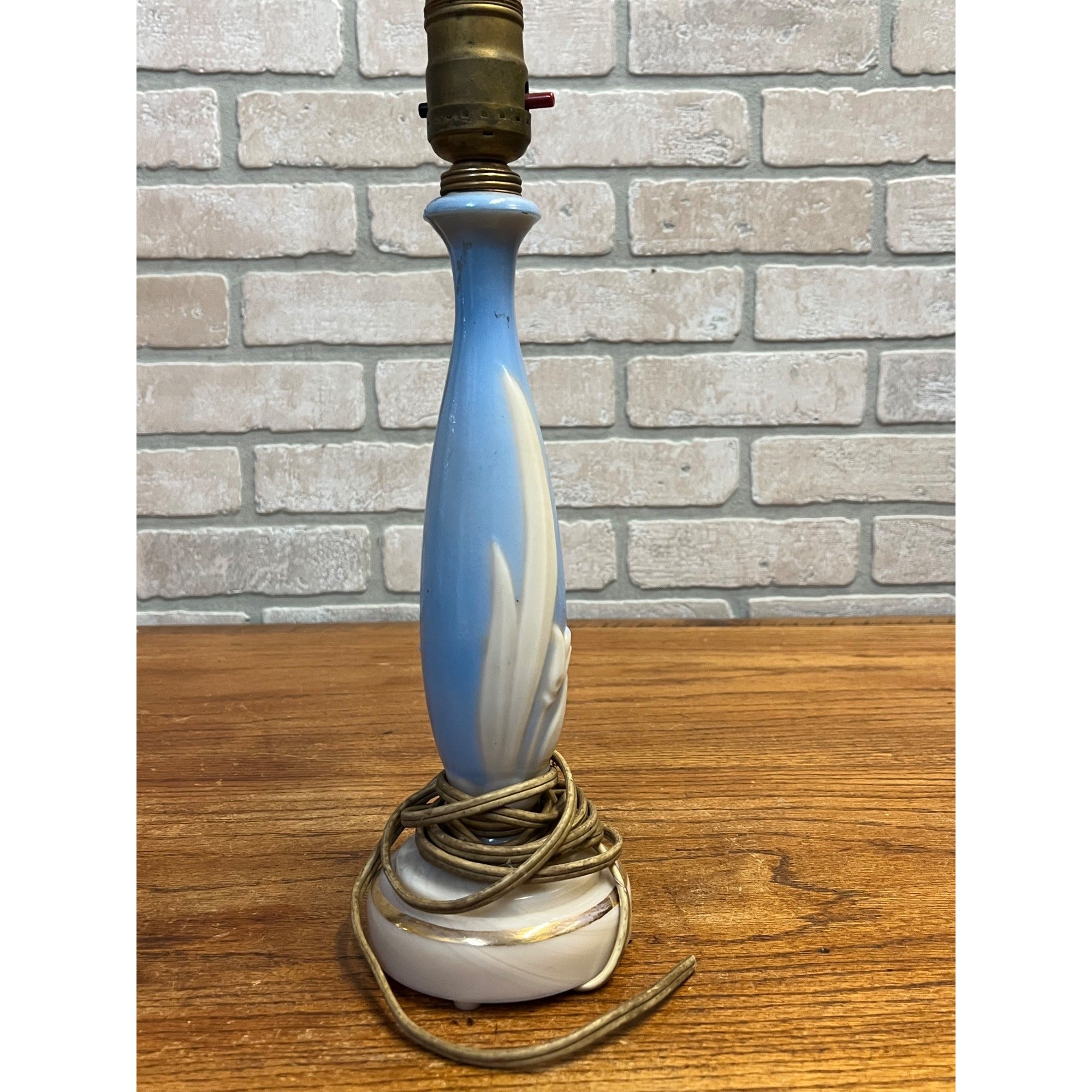 Vintage Aladdin Table Lamp Alacite Floral and Blue Milk Glass Dresser Lamp As-Is