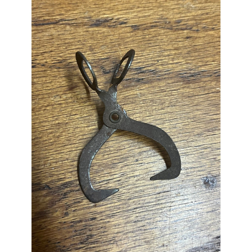 Vintage Small Toy Ice Carrying Tongs Miniature 2.25" Marx Polar Ice Truck