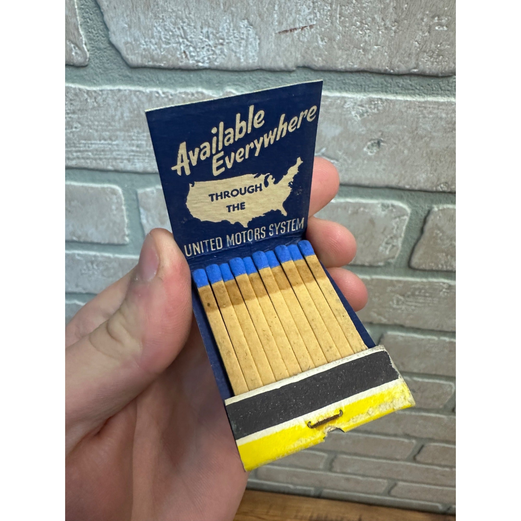 1930s Delco Batteries D.S. Milne Co. Match Book Fairmont Mankato Minnesota MN