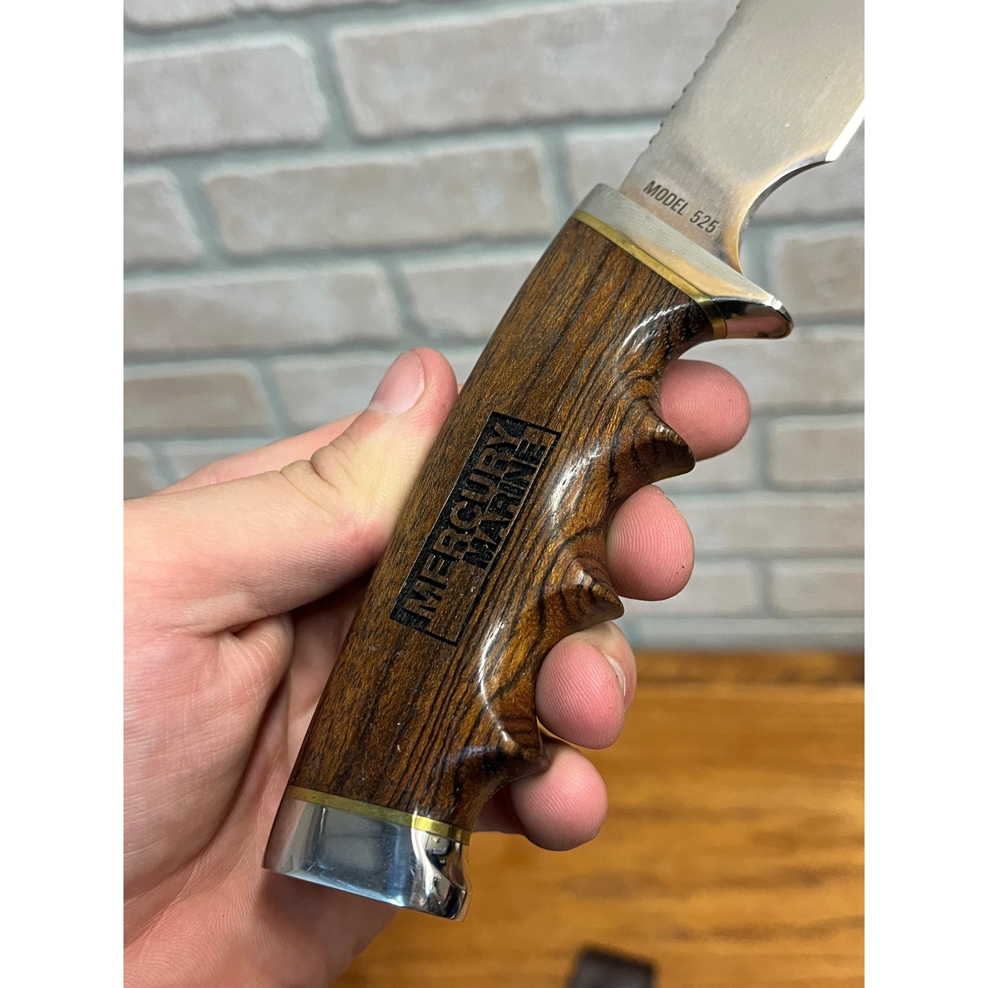 Gerber Model 525 "Mercury Marine" Presentation Knife w/ 525 Leather Sheath