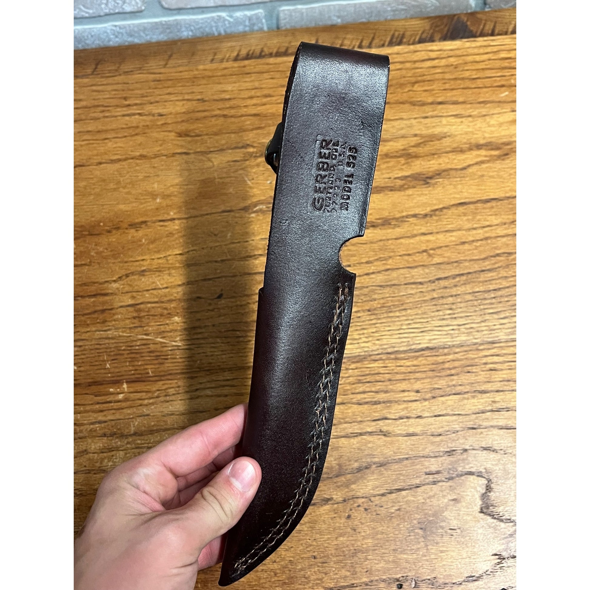 Gerber Model 525 "Mercury Marine" Presentation Knife w/ 525 Leather Sheath