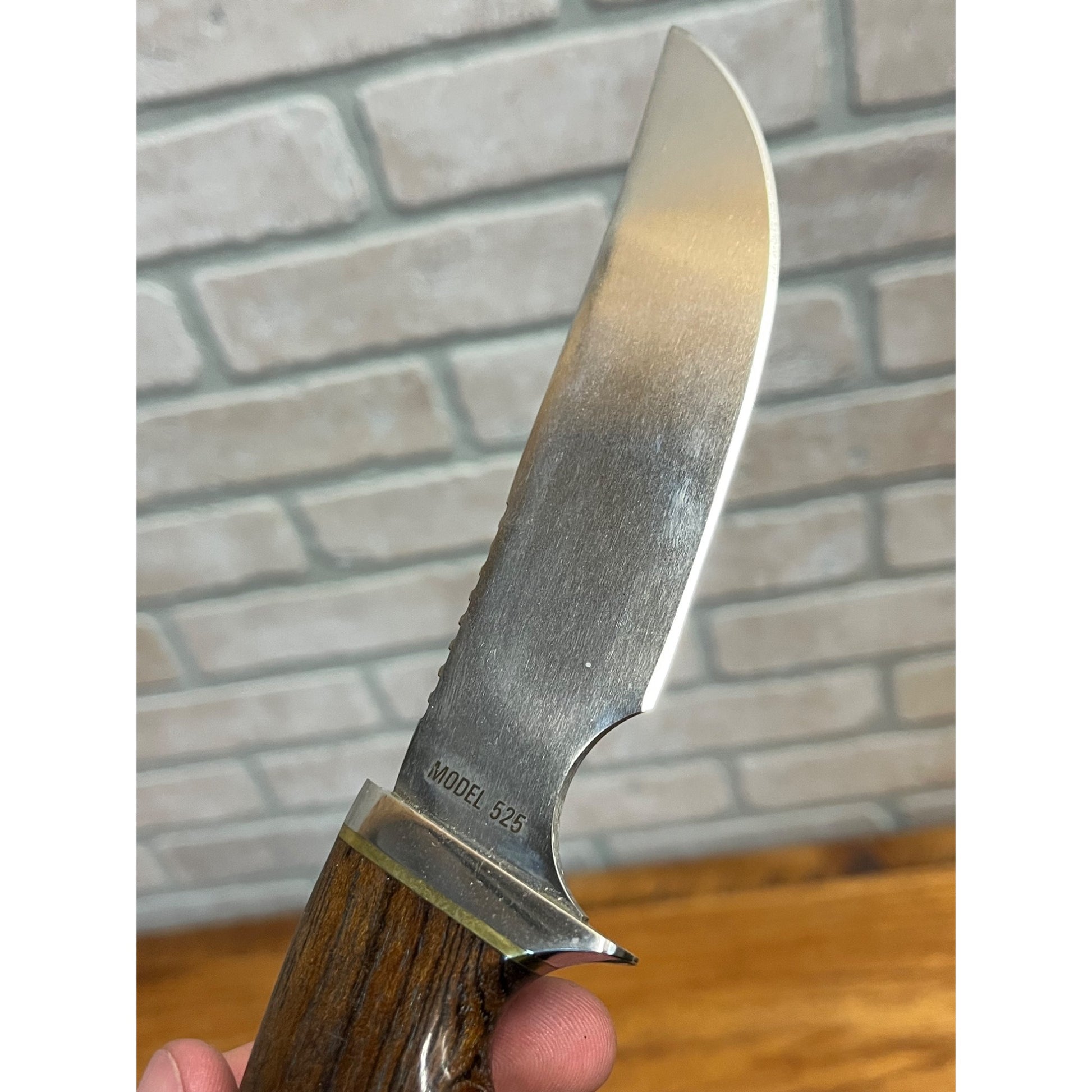 Gerber Model 525 "Mercury Marine" Presentation Knife w/ 525 Leather Sheath