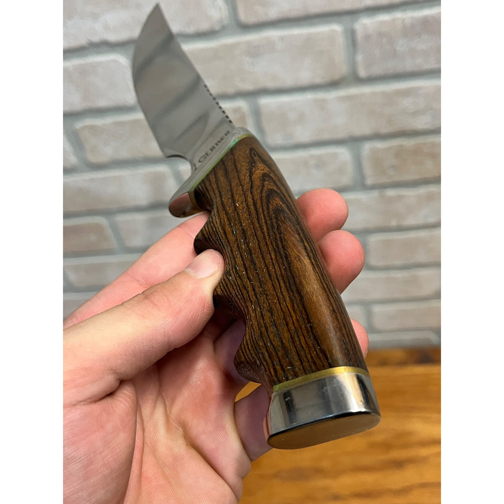 Gerber Model 525 "Mercury Marine" Presentation Knife w/ 525 Leather Sheath