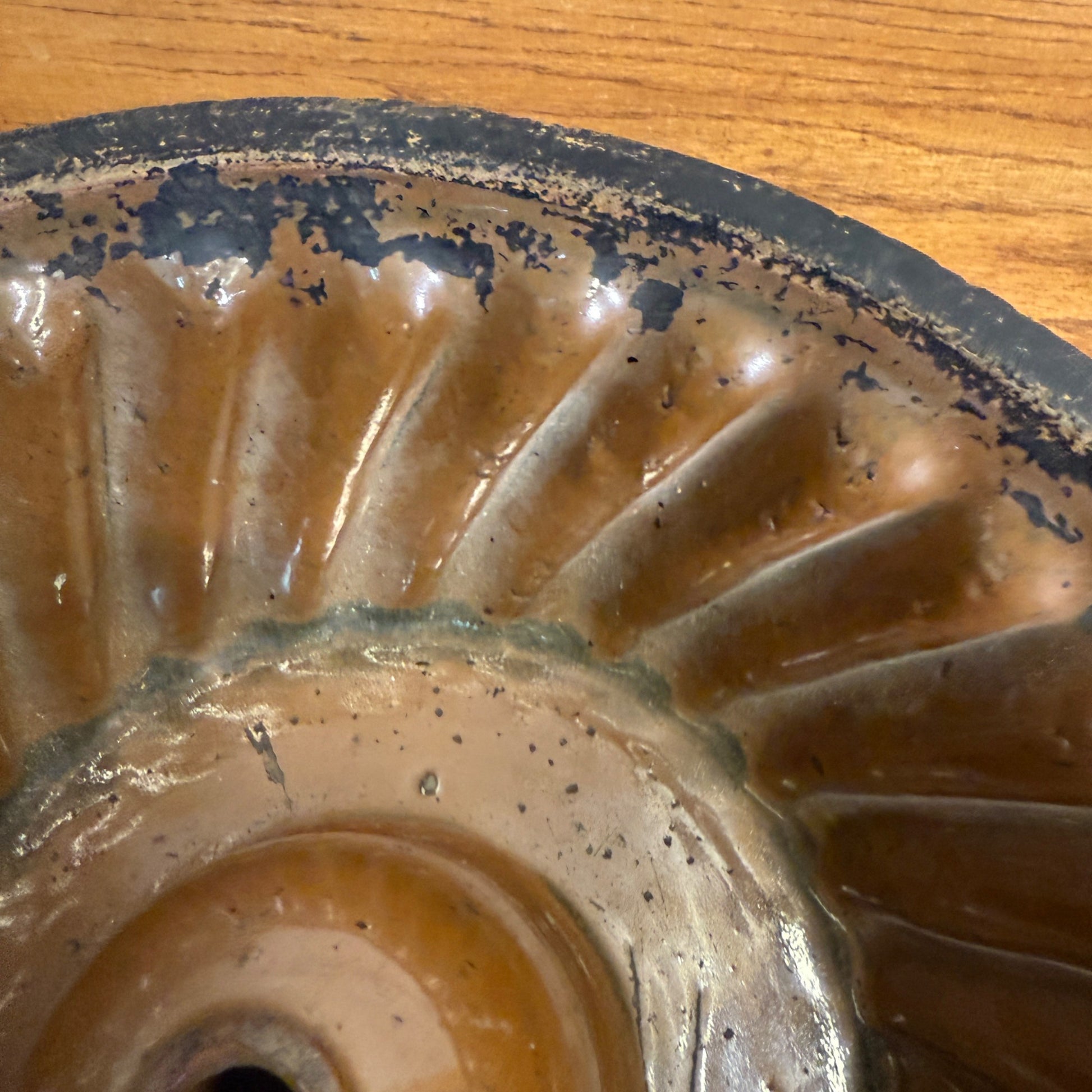 Antique Primitive 19th c. Redware Brown Stoneware Pottery Bundt Cake Pan 11"